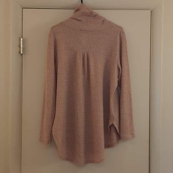 Pink Sweater - Picture 2 of 4